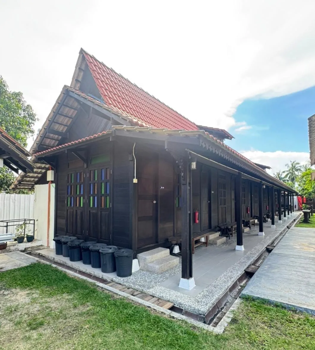 3 HARI 2 MALAM CHALET SENANDUNG